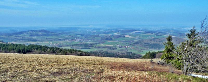 Blick von der Wasserkuppe in das Fuldatal